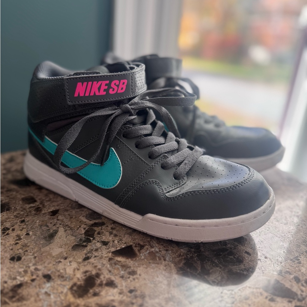 Nike SB Kids Black and Blue Sneakers